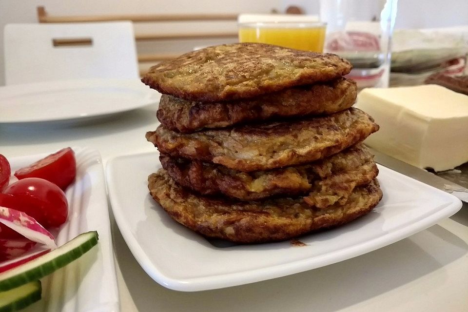 Süße Karotten-Pfannkuchen ohne Zucker