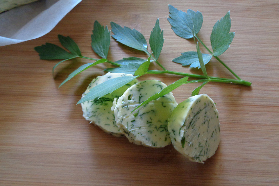 Saarländische Maggibutter mit Pfiff