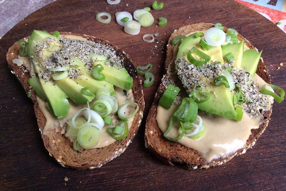 Veganer Avocado-Toast