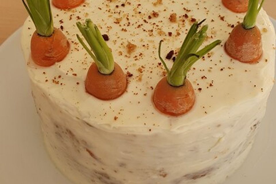 Carrot Cake mit Frischkäsetopping  - Karottenkuchen auf amerikanische Art