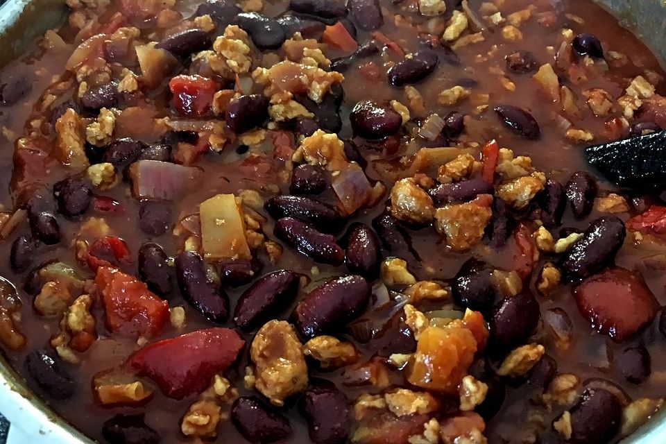 Chili sin Carne mit Letscho und Schokolade