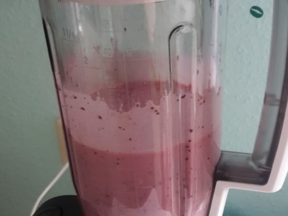 Buttermilch-Beeren-Shake von Anaid55 | Chefkoch