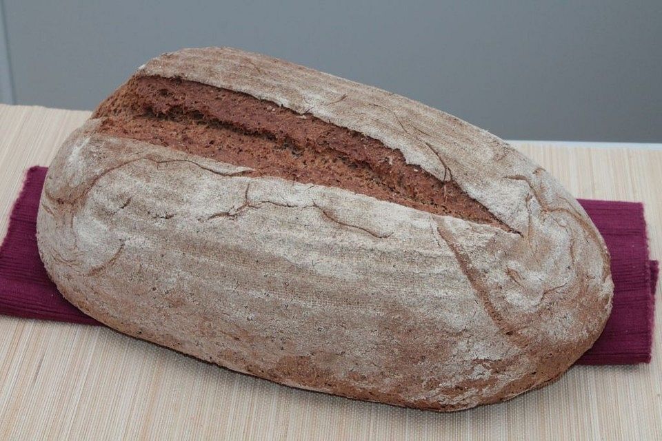 Sauerteig-Vollkornbrot mit gekochtem Canihua