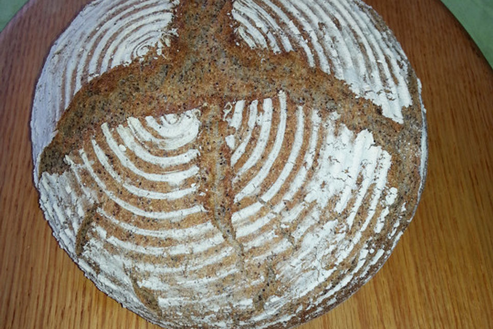 Sauerteig-Vollkornbrot mit gekochtem Canihua