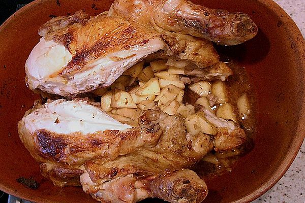 Gefülltes Hähnchen im Römertopf von Saucenbinder | Chefkoch