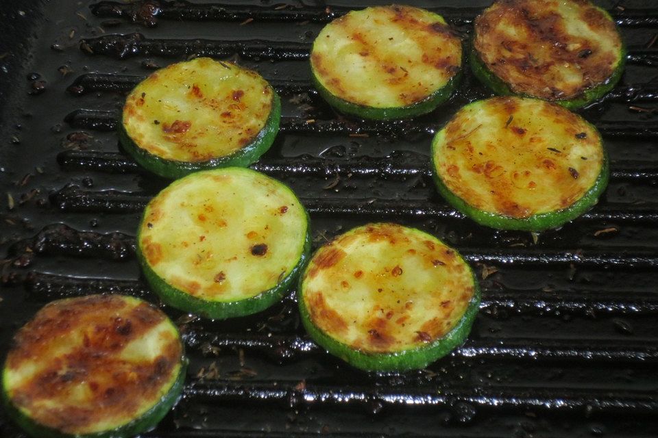 Gegrillte Chili - Zucchini