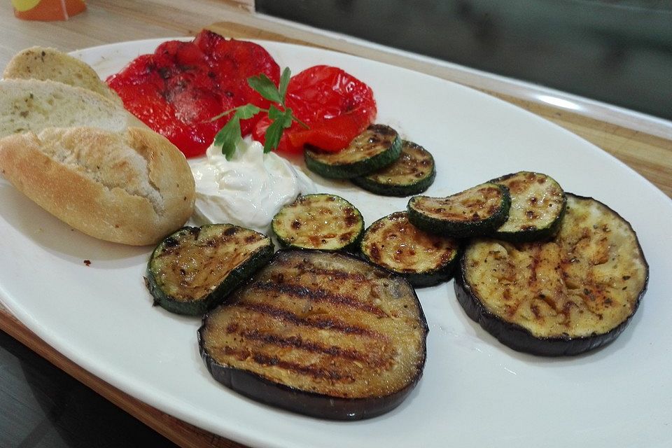 Gegrillte Chili - Zucchini