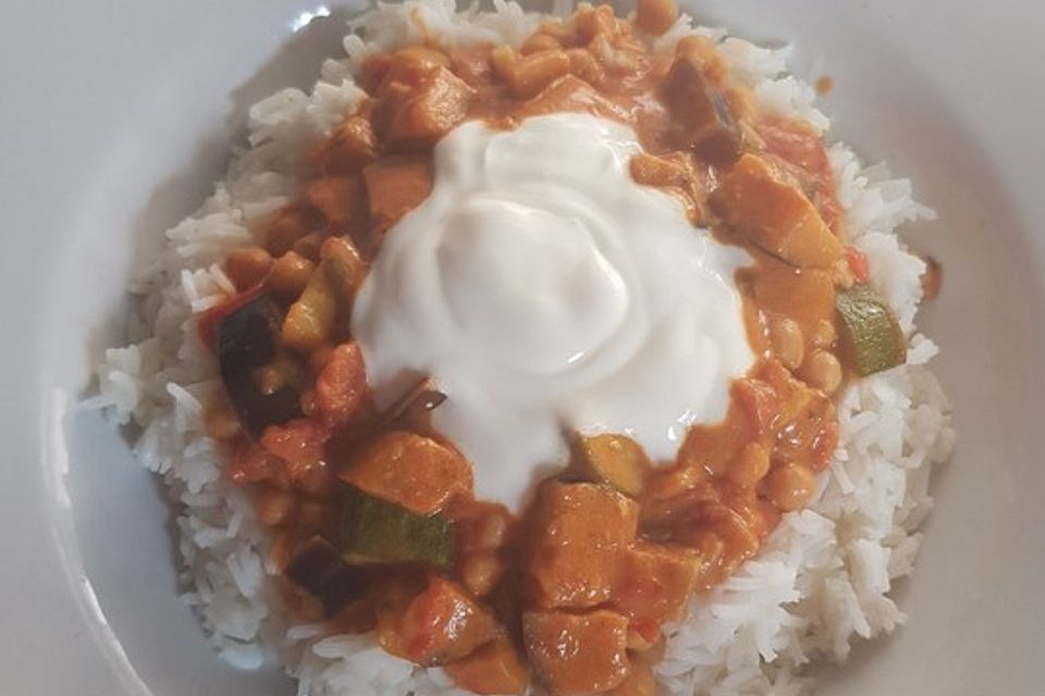 Veganes Auberginen-Kichererbsen-Curry