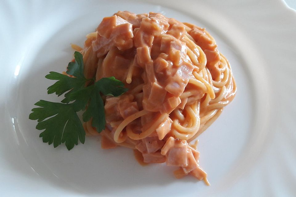 Spaghetti in Schinken-Sahne-Soße