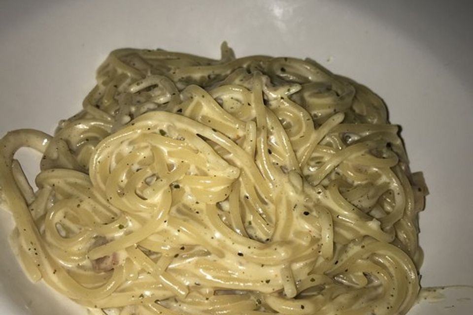 Spaghetti in Schinken-Sahne-Soße