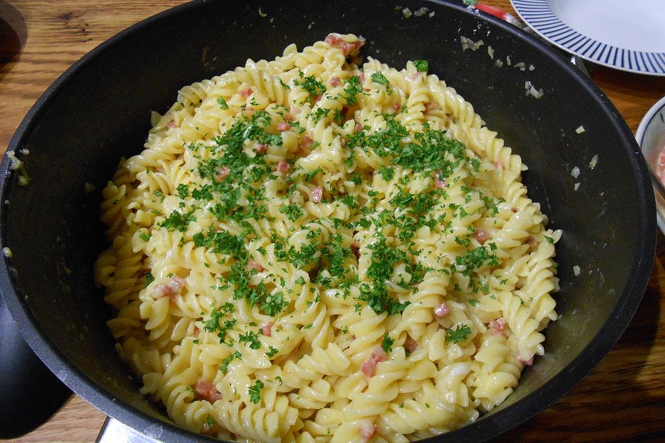 Spaghetti in Schinken-Sahne-Soße