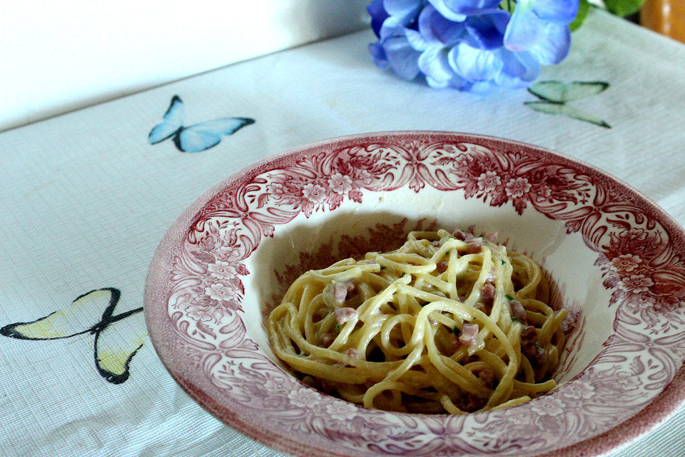 Spaghetti in Schinken-Sahne-Soße