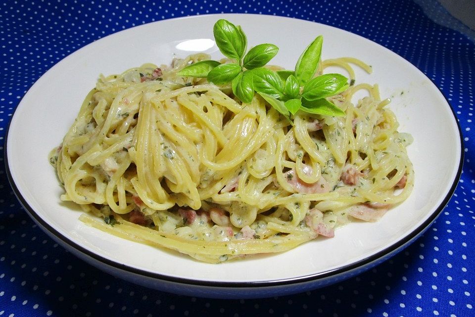 Spaghetti in Schinken-Sahne-Soße