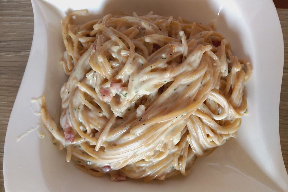 Spaghetti in Schinken-Sahne-Soße