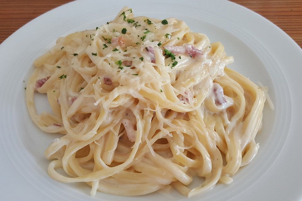 Spaghetti in Schinken-Sahne-Soße