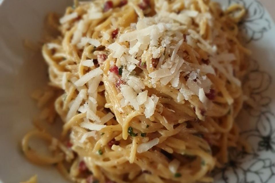 Spaghetti in Schinken-Sahne-Soße