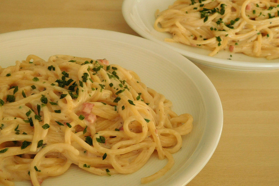 Spaghetti in Schinken-Sahne-Soße