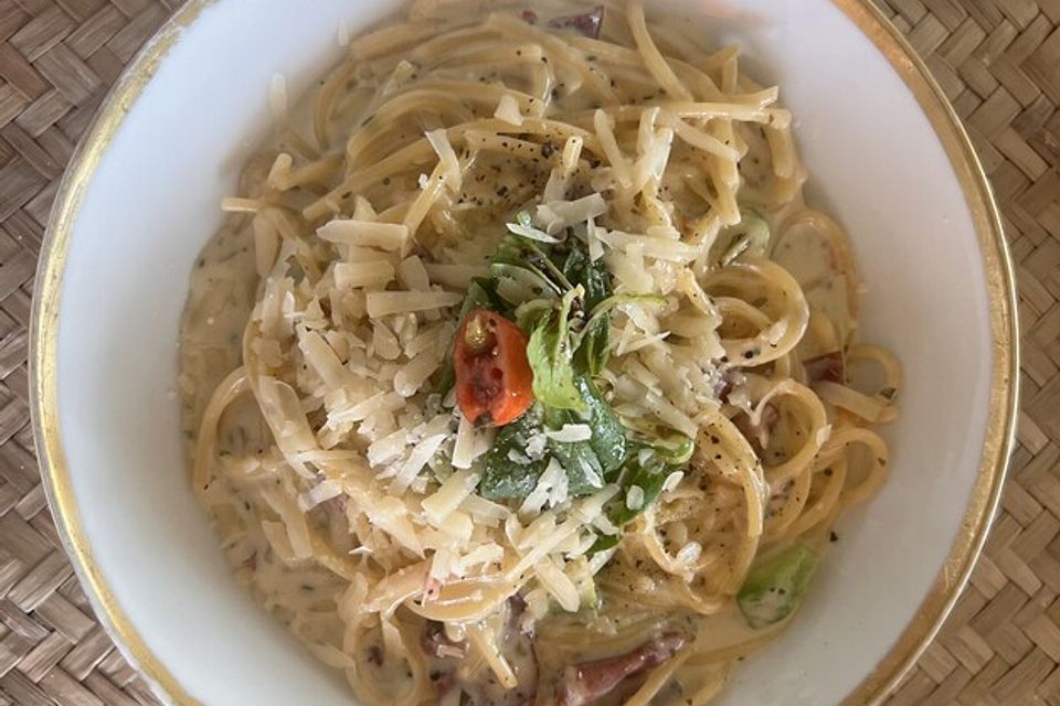 Spaghetti in Schinken-Sahne-Soße