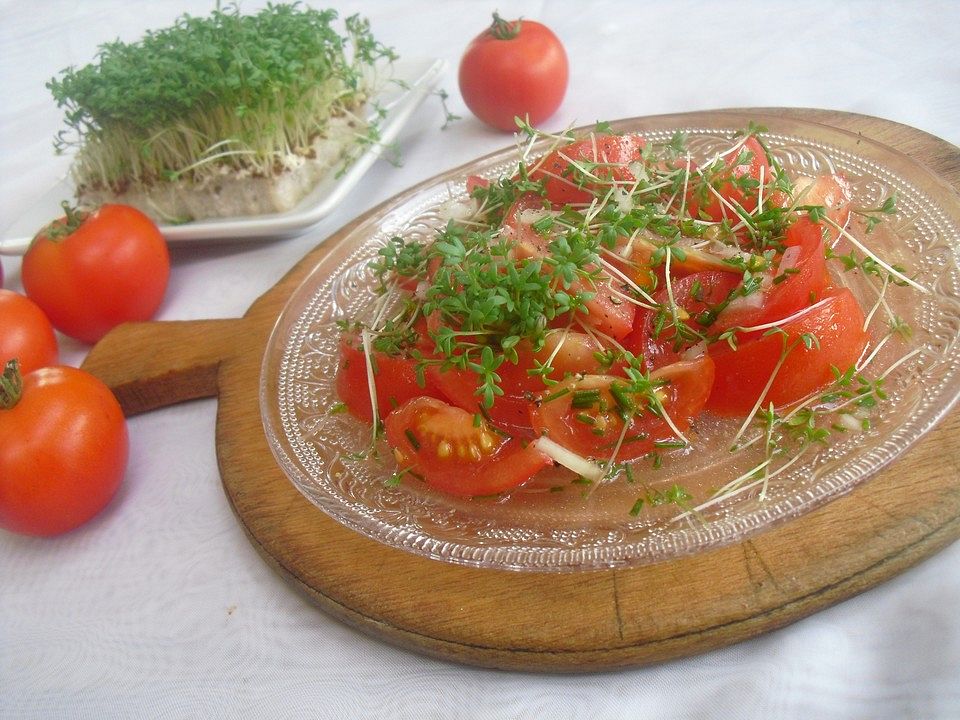 Tomatensalat, erfrischend und leicht süßsauer von BigBelly| Chefkoch