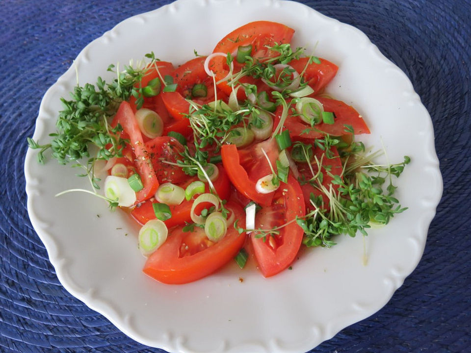 Tomatensalat, erfrischend und leicht süßsauer von BigBelly | Chefkoch
