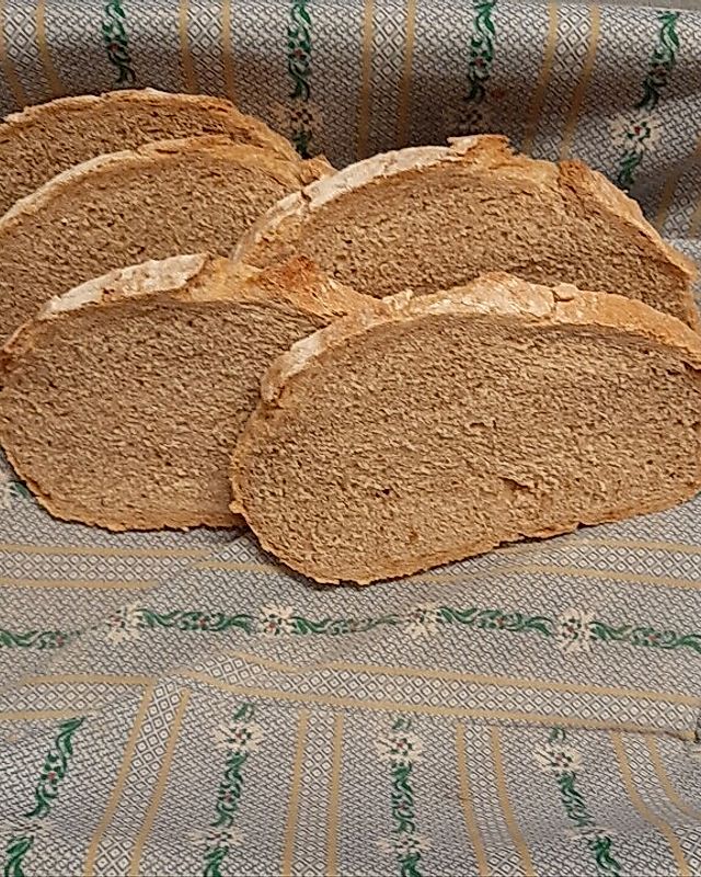 Weizen-Dinkel-Einkorn-Brot mit Roggen