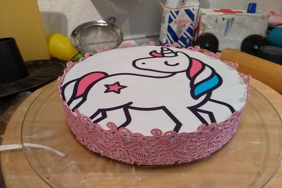 Einhorn-Fondant-Torte