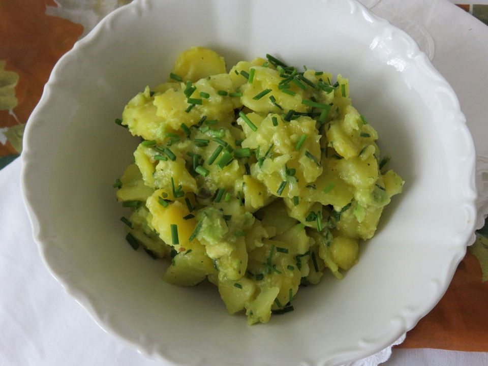 Kartoffelsalat mit cremigem Pestodressing von Lockirocki Chefkoch