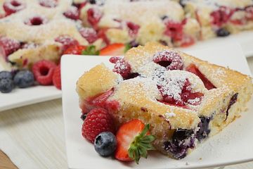 Joghurt Frucht Blechkuchen