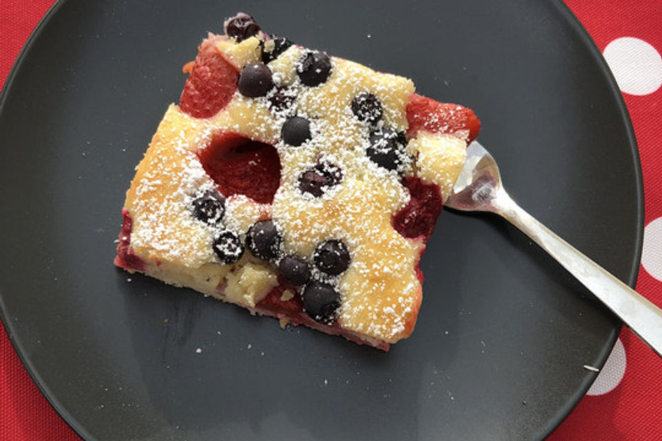 Joghurt Frucht Blechkuchen