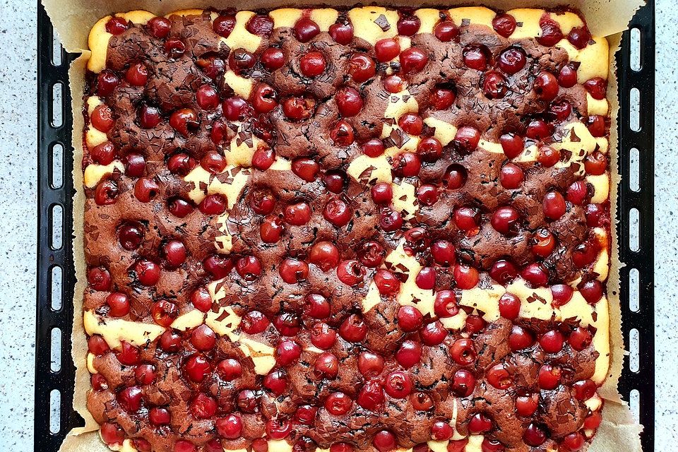 Joghurt Frucht Blechkuchen