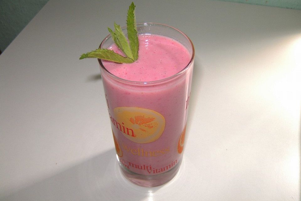 Erdbeer-Buttermilch-Drink Erdbeer-Buttermilch-Drink