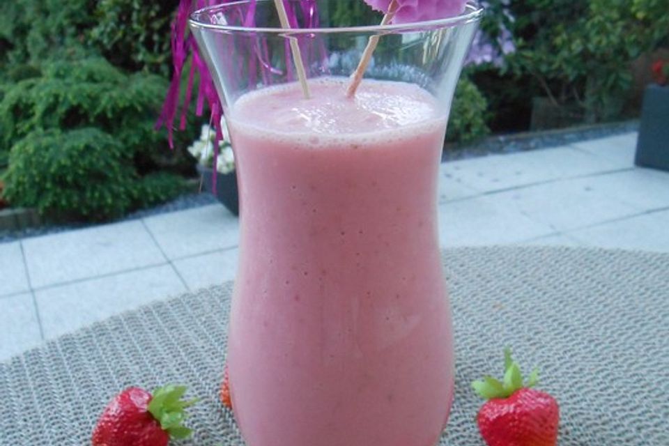 Erdbeer-Buttermilch-Drink Erdbeer-Buttermilch-Drink