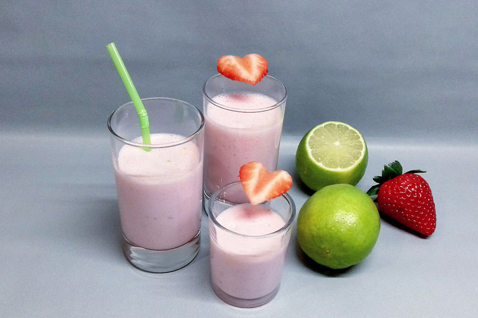Erdbeer-Buttermilch-Drink Erdbeer-Buttermilch-Drink