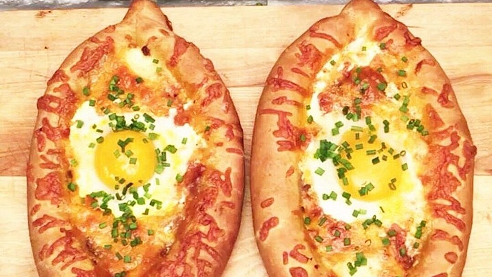 Chatschapuri Mit Mozzarella Und Hackfleisch Von Pallmall1994 Chefkoch 