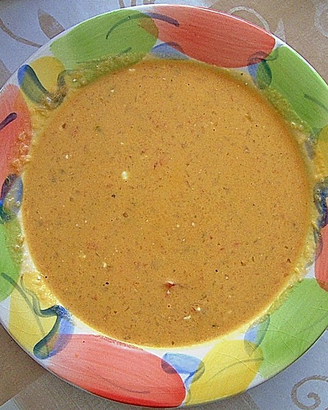 Tomaten - Fenchel Suppe mit Frischkäse