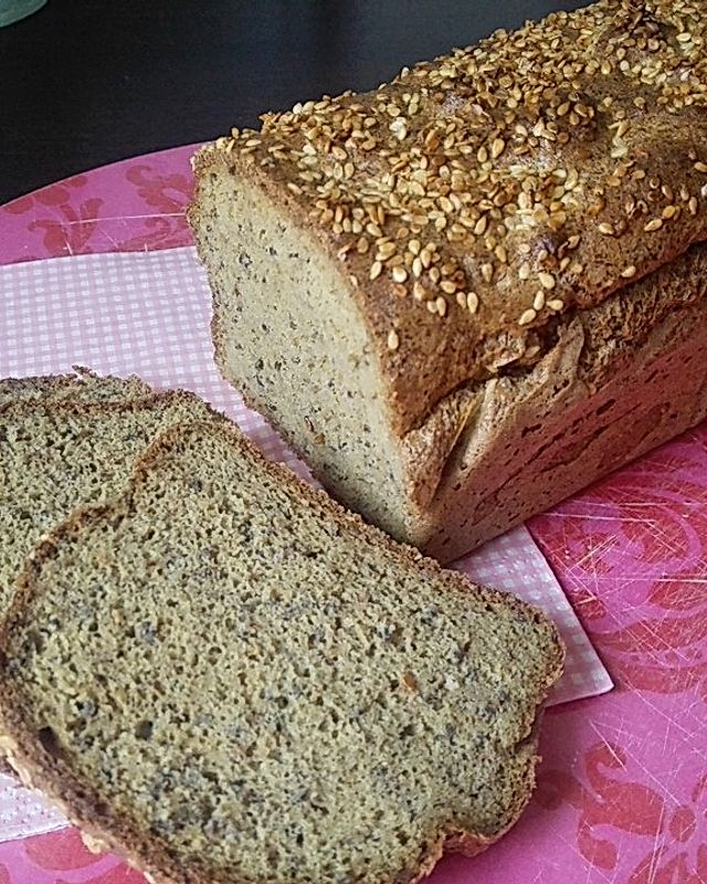 Low-Carb Brot mit Sojamehl und Flohsamenschalen
