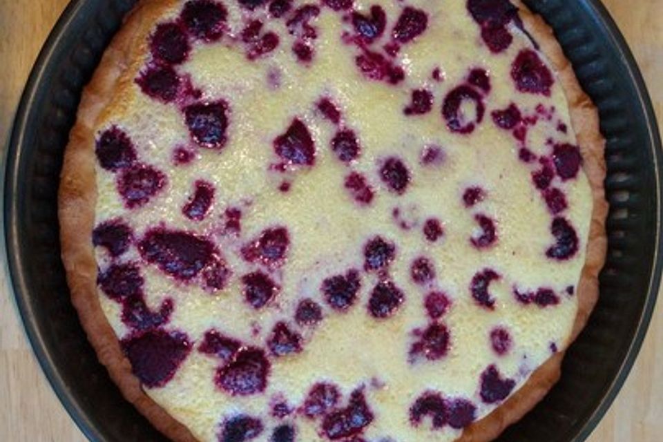 Himbeer-Tarte mit Crème fraîche