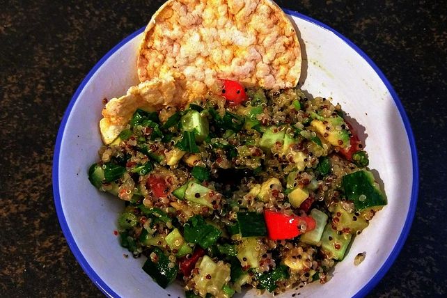 Quinoa-Avocado-Rucola Salat von --Alina--| Chefkoch