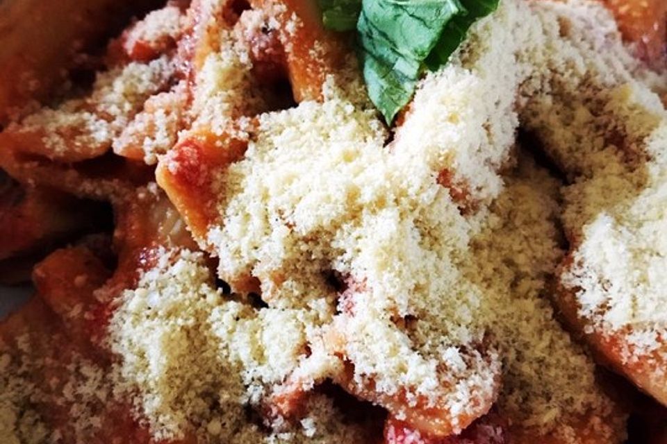 One Pot Pasta mit Hähnchen und Tortiglioni