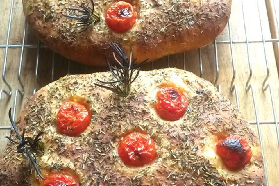 Focaccia mit getrockneten Tomaten