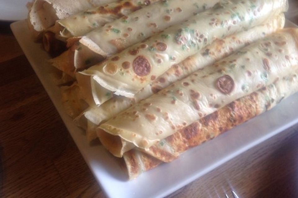 Überbackene Crêpes mit Spargel und Kochschinken