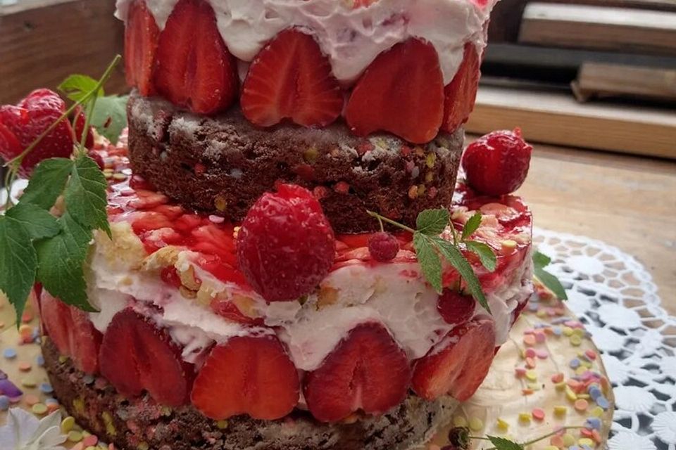 Glutenfreier Frischkäsekuchen mit Erdbeeren