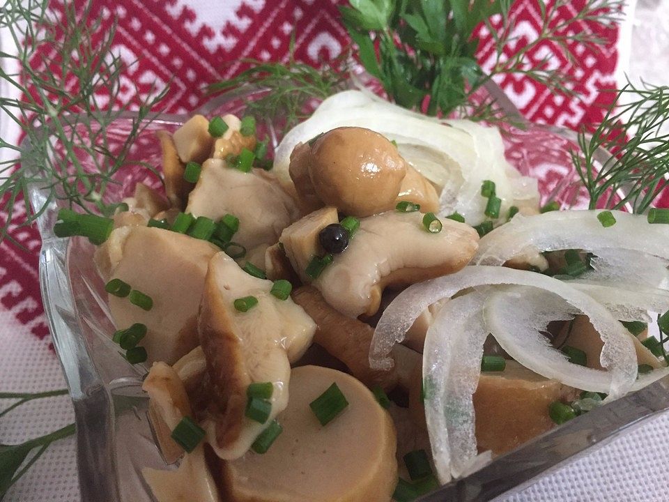 Marinierte Pilze mit Zwiebeln von Bentson | Chefkoch