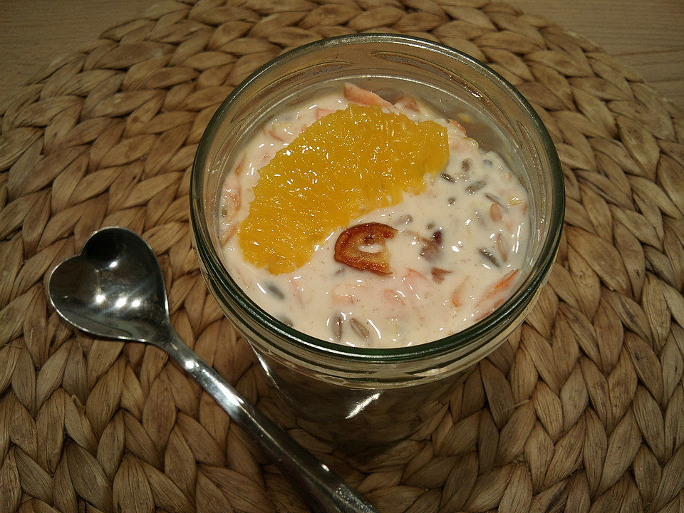 Möhren-Orangen-Frühstücksjoghurt mit Roggensprossen von gloryous| Chefkoch