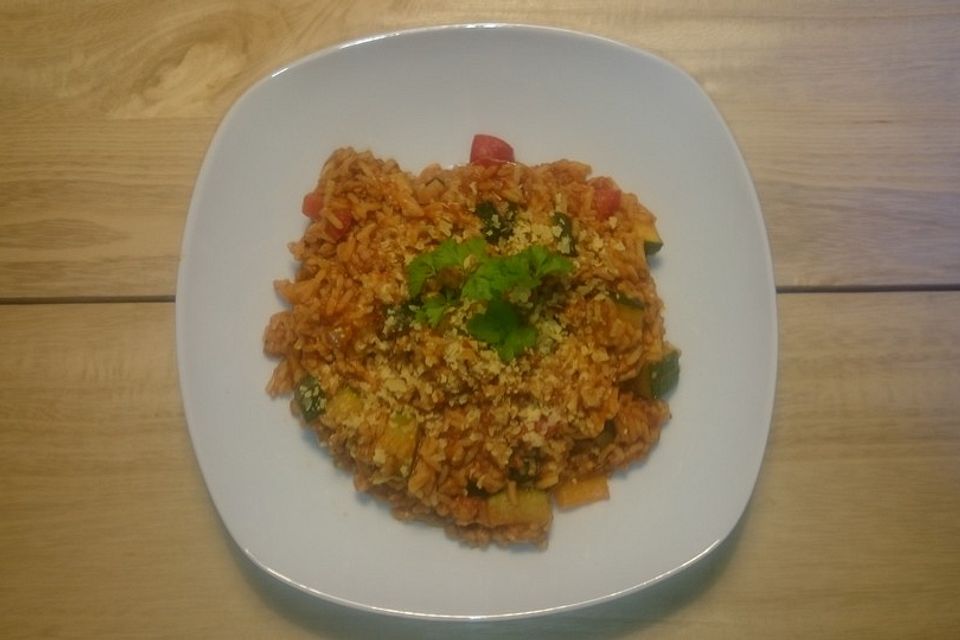 Vegane Zucchini-Paprika-Reispfanne