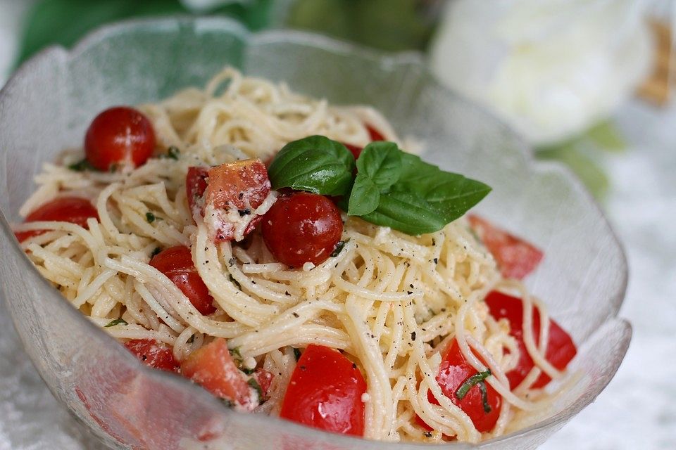 Spaghetti-Pesto-Salat