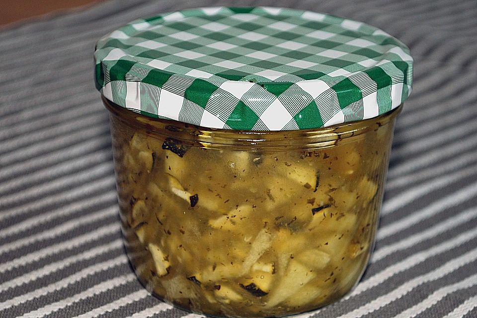 Apfel - Zucchini Konfitüre mit Minze