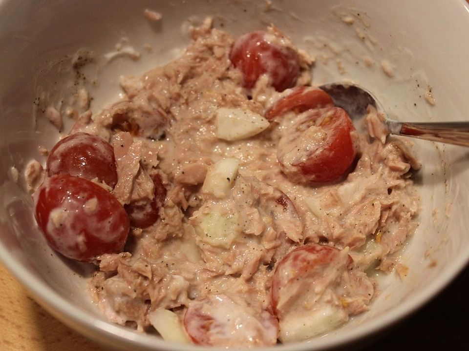 Thunfisch-Tomaten-Zwiebel-Salat von nerorose| Chefkoch