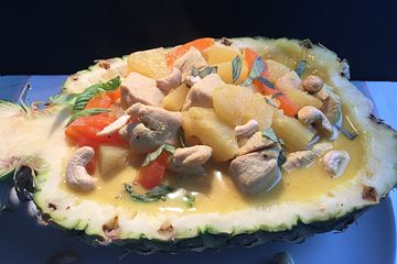 Ananas-Paprika-Hähnchen-Curry