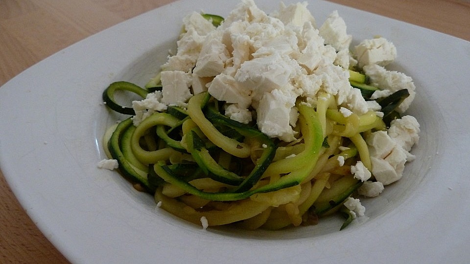 Zucchini Spaghetti Mit Zitronensaft Und Feta Von Hannover Girl Chefkoch